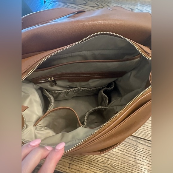 Mina Baie Kinney Full - Picture 2 of 7